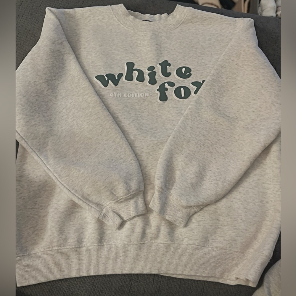 White fox sweatshirt